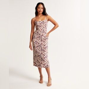 Abercrombie & Fitch
Scoopneck Slip Midi Dress